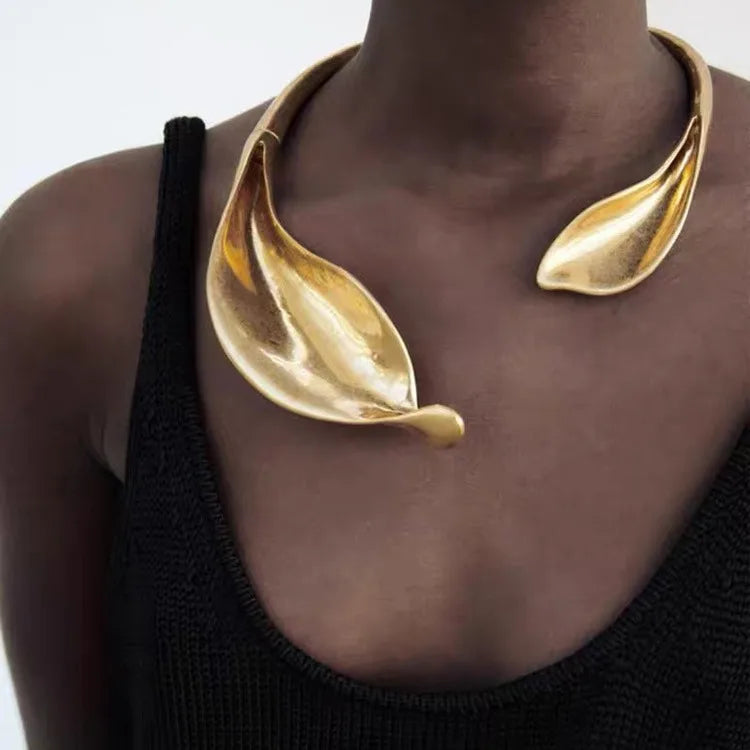 Metal leaf shaped flower bracelet bracelet