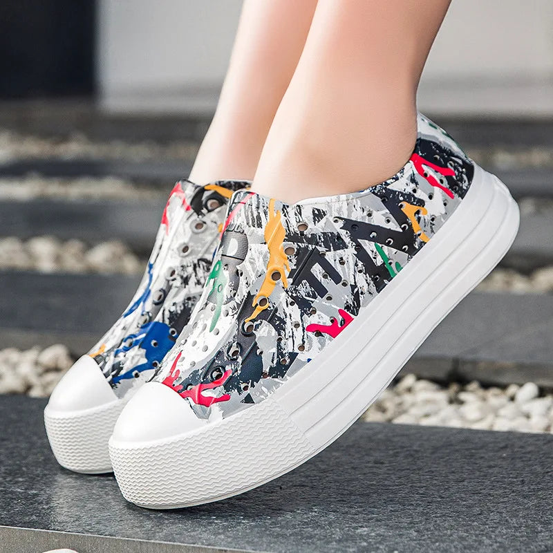 New Big Kid Casual Sandal Heightening Shoes External Wear Sandal Summer Thick Bottom Hole Cave Garden Shoes Women Beach Sandal