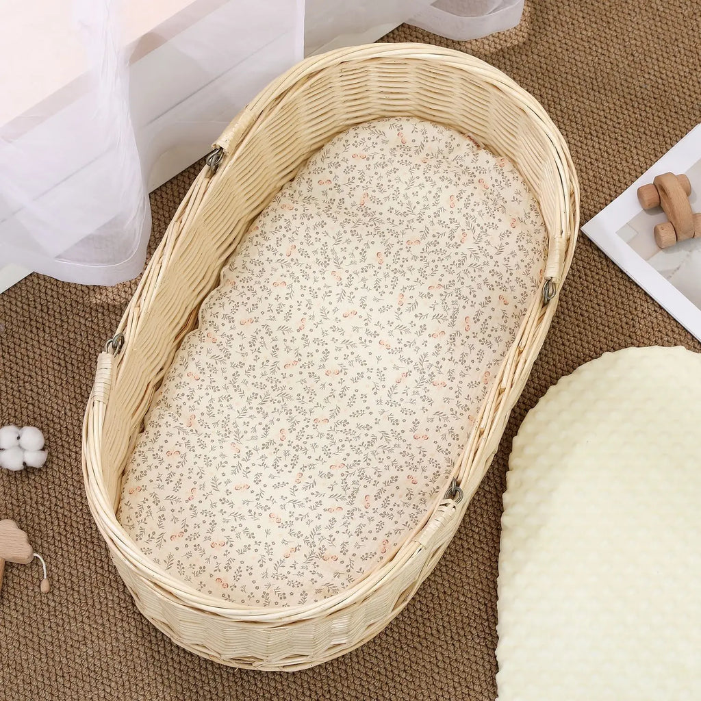 1 Piece of New Baby Cradle Mat, Baby Stroller Accessory, Cradle Car Mat, Made of Soft and Warm Anti-Slip Bean Velvet Material